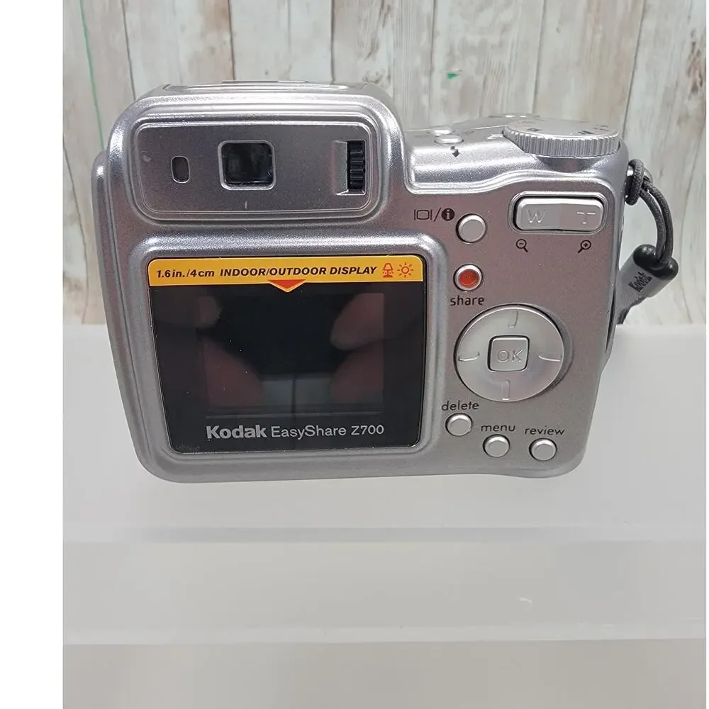 Kodak EasyShare Z700 Point & Shoot Compact Digital CCD P&S Camera Tested & Works